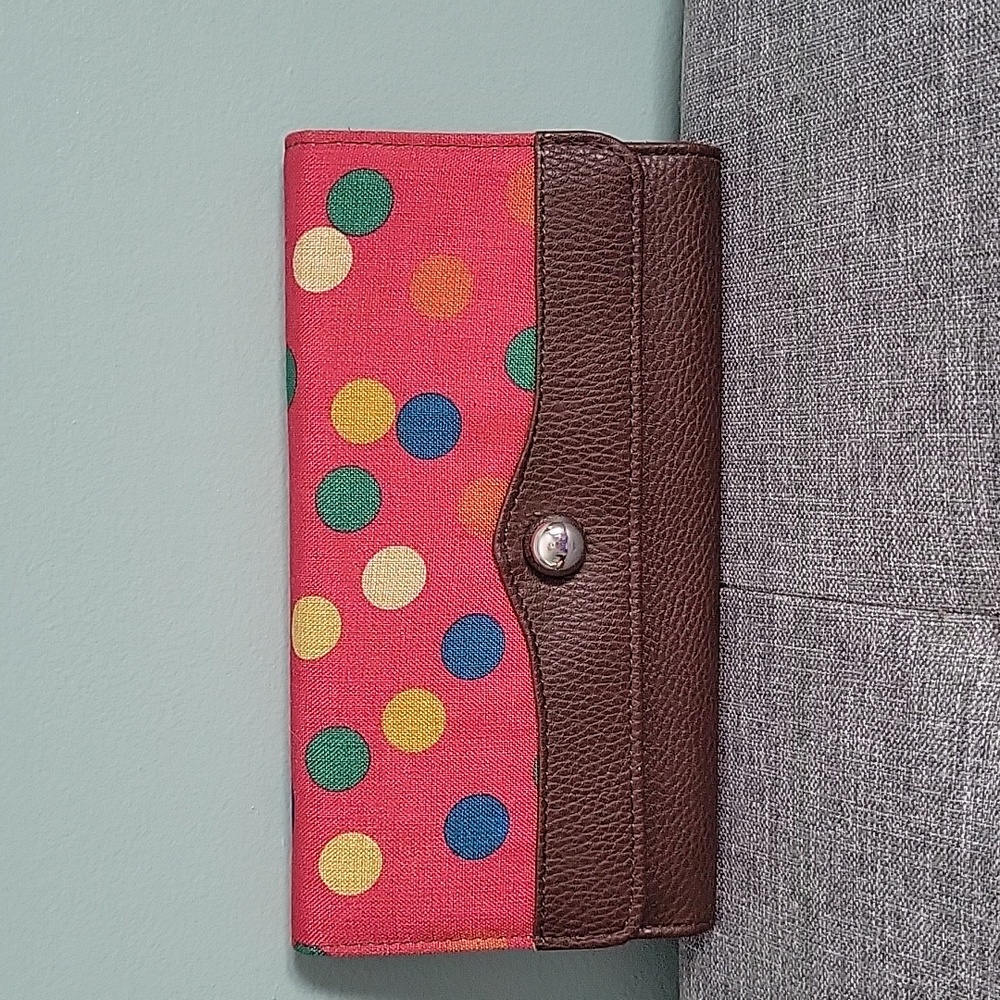 Wallet in excellent condition